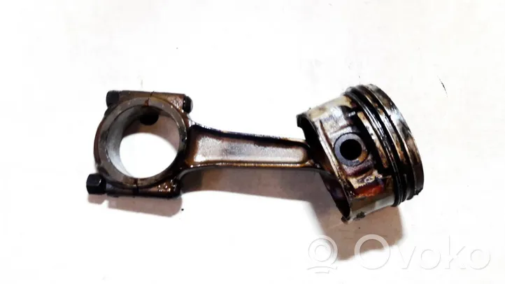 Citroen C3 Piston with connecting rod 