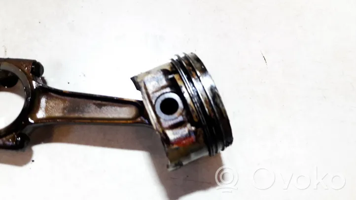 Citroen C3 Piston with connecting rod 