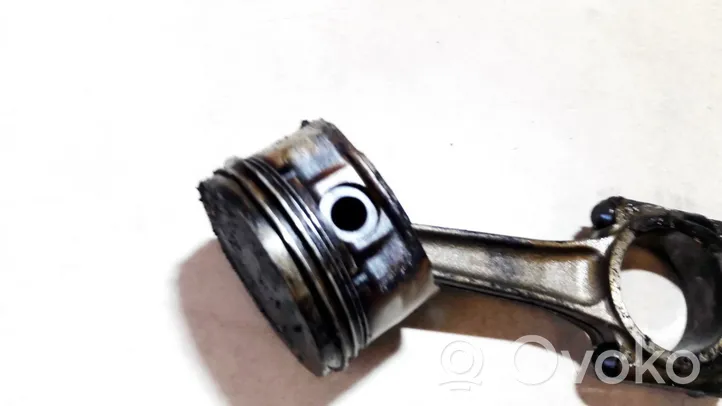 Citroen C3 Piston avec bielle 