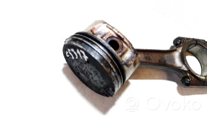 Citroen Xsara Piston with connecting rod 