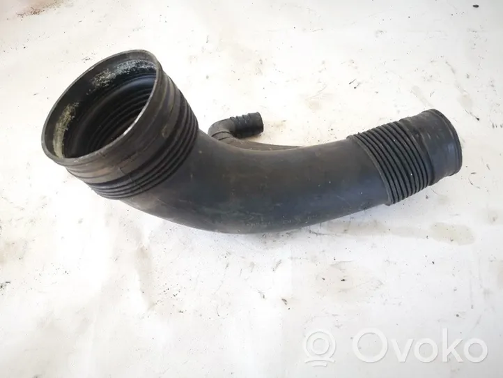 Opel Omega B1 Air intake hose/pipe 90467520