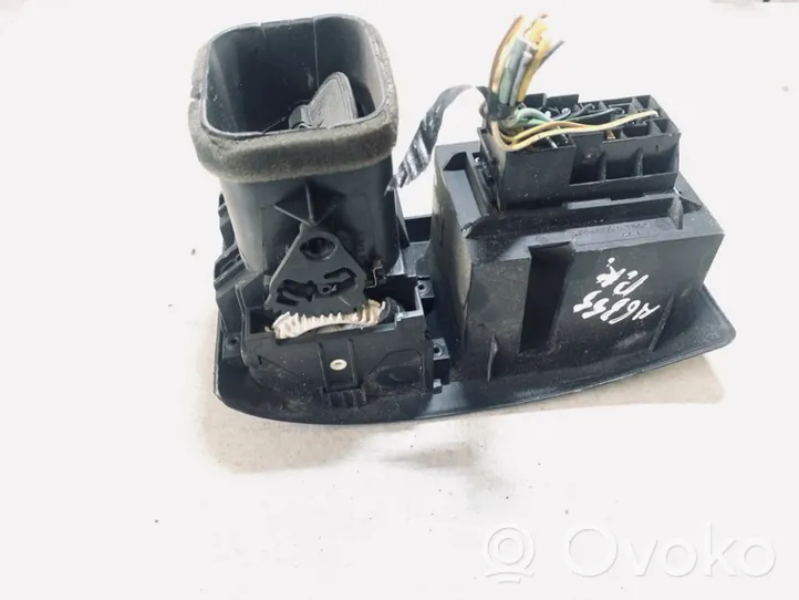 Opel Astra G Griglia di ventilazione centrale cruscotto 90560335