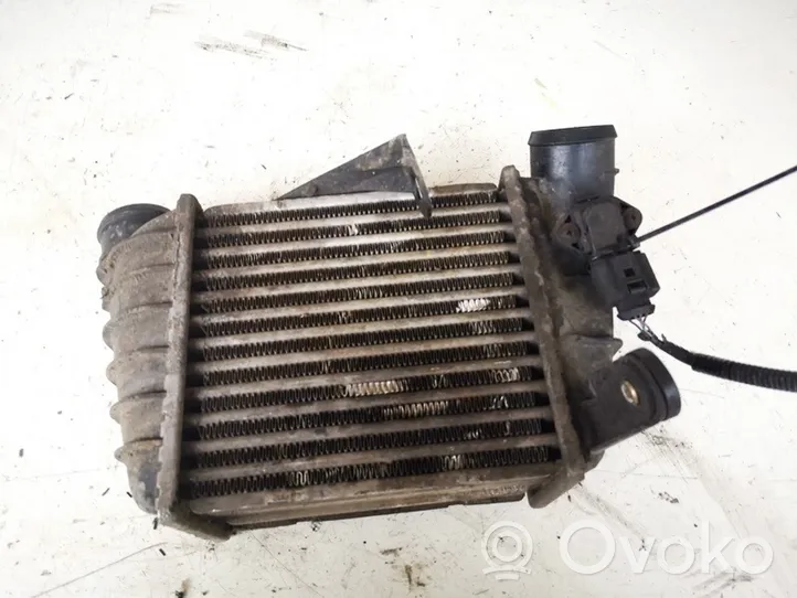 Skoda Fabia Mk1 (6Y) Radiatore intercooler 6q0145804