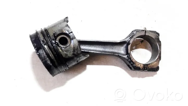 Renault Express Piston with connecting rod 