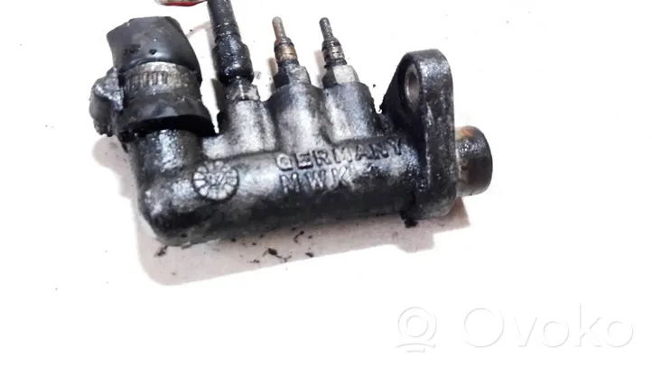 Volvo 850 Tuyau de liquide de refroidissement moteur 074121145g