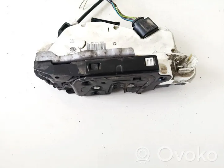 Volkswagen Scirocco Front door lock 5n1837015e