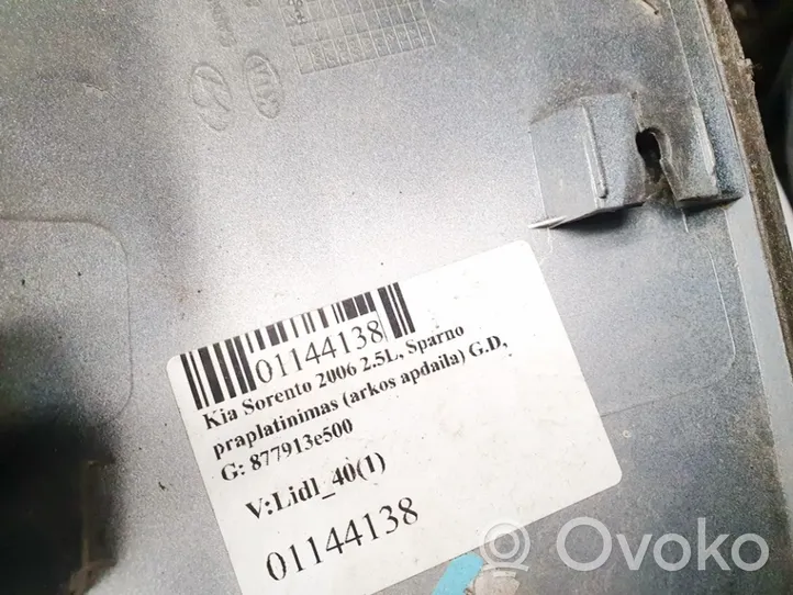 KIA Sorento Listwa błotnika tylnego 877913e500