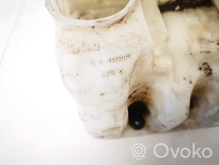 Volvo 440 Réservoir de liquide lave-glace 