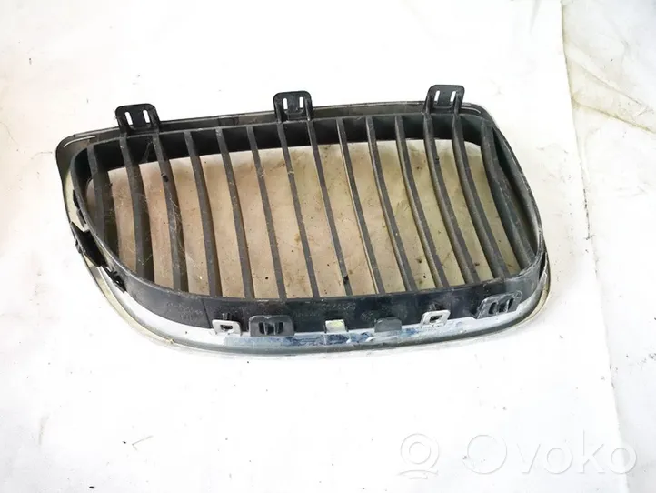 BMW 3 E90 E91 Atrapa chłodnicy / Grill 22405910