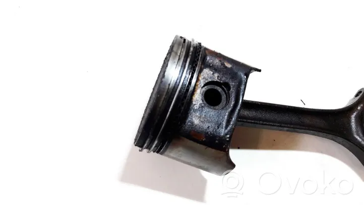 Mercedes-Benz A W168 Piston avec bielle 