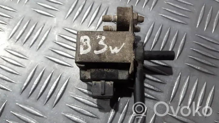 Volkswagen PASSAT B3 Turboahtimen magneettiventtiili type3681