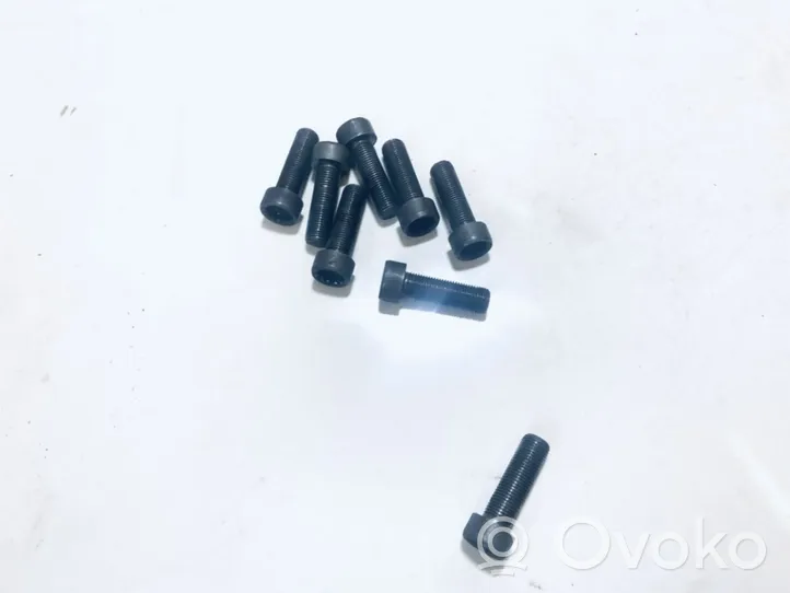 Volkswagen Touareg I Nuts/bolts 