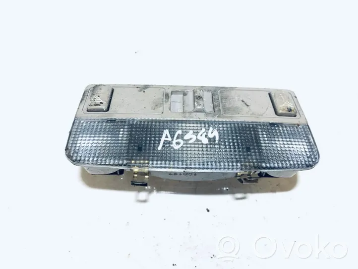 Audi A3 S3 8L Фонарь освещения передних мест 8d0947111