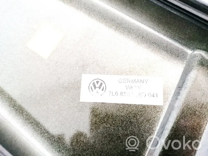 Volkswagen Touareg I Etuoven lasin muotolista 7L6853318D