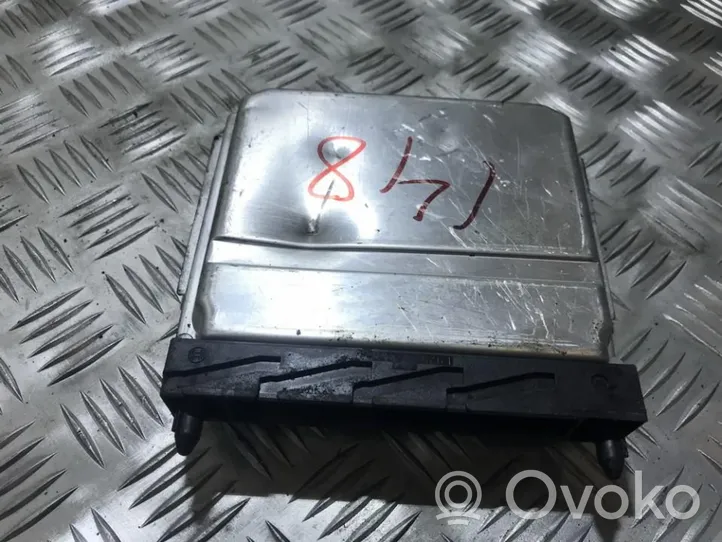 Volvo V70 Calculateur moteur ECU 0261207712