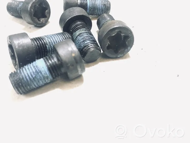 Opel Zafira B Nuts/bolts 