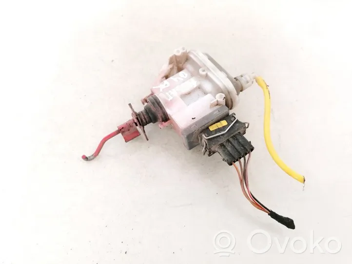 Volkswagen PASSAT B4 Central locking motor 3A0862153B