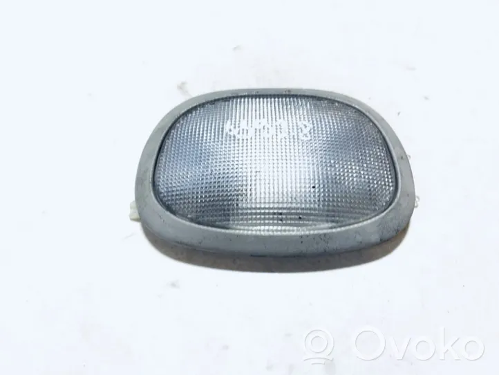 Dodge Neon Lampka podsufitki tylna 04685242