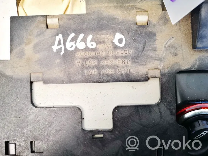 Audi 80 90 B3 Peleninė panelėje 893857951