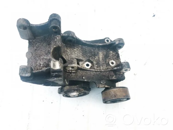 Citroen Xsara Picasso Engine mounting bracket 96348183