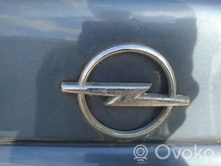 Opel Vectra B Gamintojo ženkliukas 