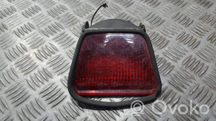 Mercedes-Benz E W210 Luce d’arresto centrale/supplementare 146554