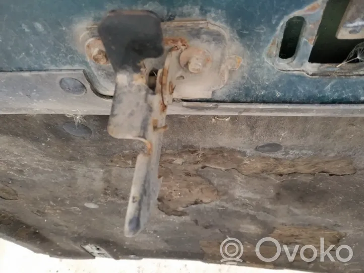 Ford Explorer Maniglia di rilascio del vano motore (cofano) 