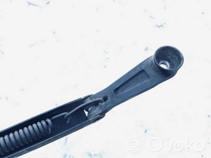 Daihatsu Terios Front wiper blade arm 