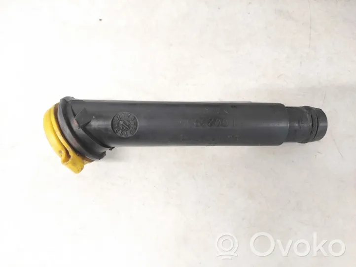 Opel Omega B1 Réservoir de liquide lave-glace 90457782