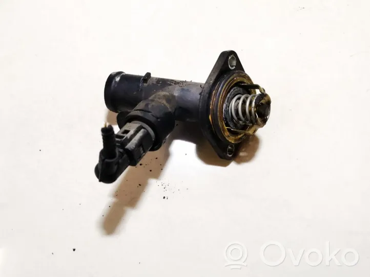 Volkswagen PASSAT B6 Moottorin vesijäähdytyksen putki/letku 036121121d