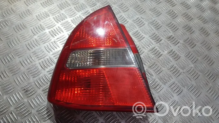 Mitsubishi Carisma Lampa tylna 151085