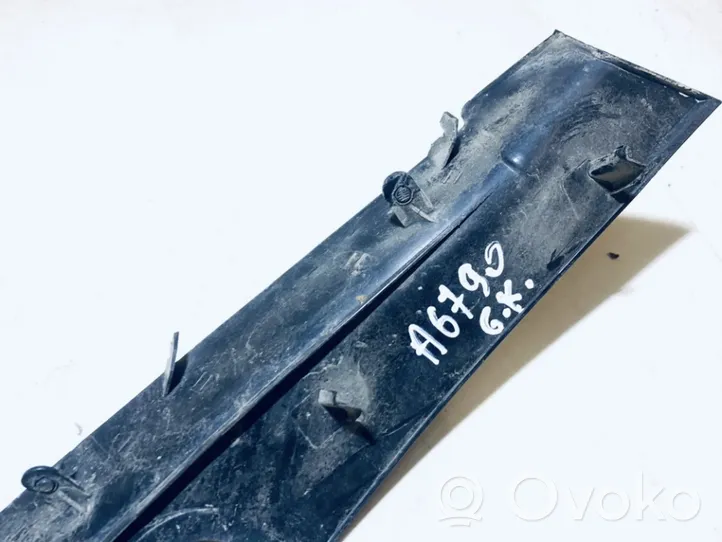 Opel Astra H Listwa pod lampę tylną 159731