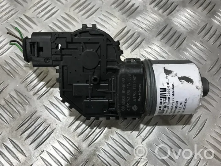 Volkswagen PASSAT B5.5 Wiper motor 0390241528