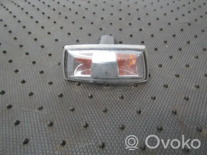 Opel Astra H Front fender indicator light 13131298