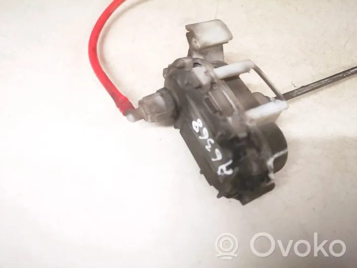 Audi A4 S4 B5 8D Pompe à vide verrouillage central 8d0862153