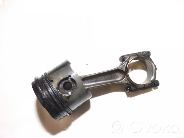 Peugeot 307 Piston avec bielle 