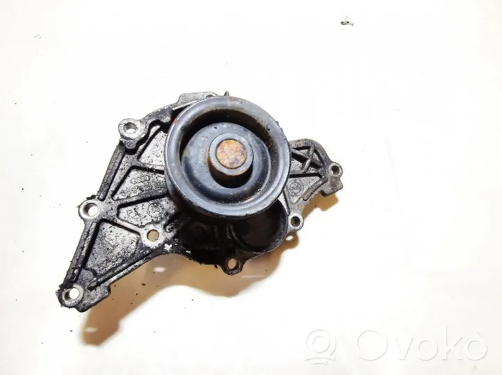 Audi A4 S4 B5 8D Vesipumppu 059121019c