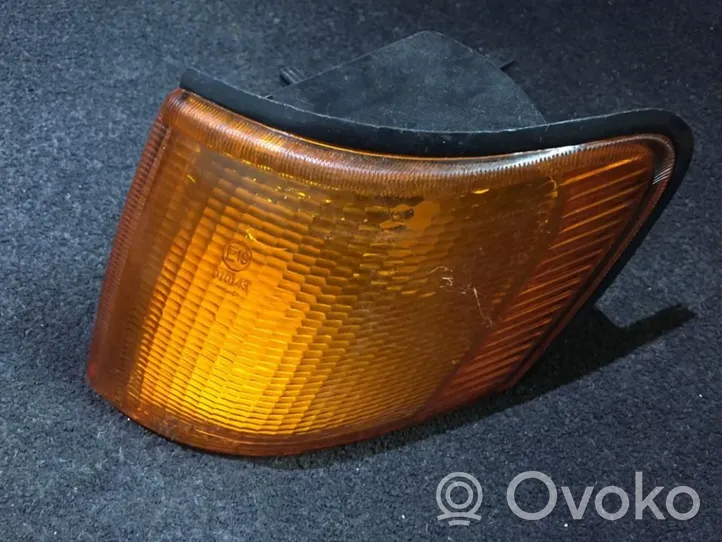 Ford Scorpio Front indicator light 183135b