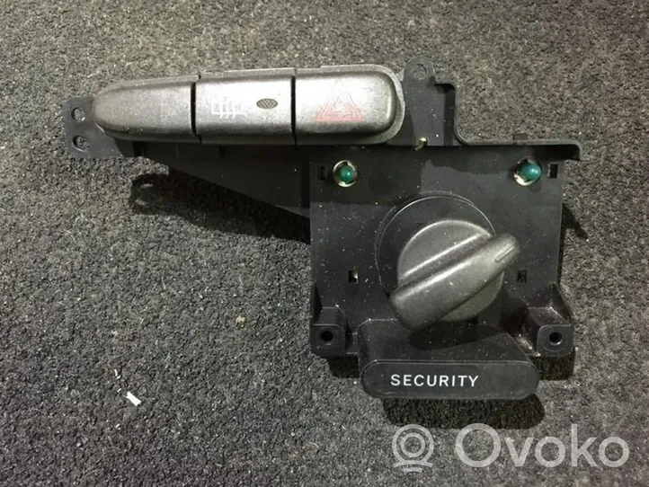 Toyota Yaris Light switch 