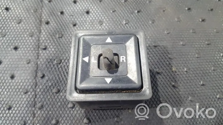 Mitsubishi Colt Wing mirror switch 