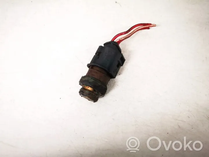 Volkswagen Golf III Sensore temperatura del liquido di raffreddamento 1j0959481