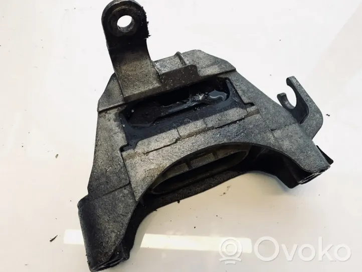 Chevrolet Cruze Engine mount bracket 13248480