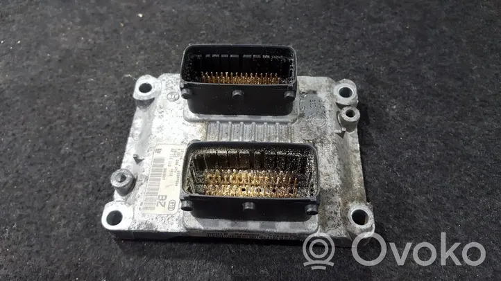 Opel Corsa C Sterownik / Moduł ECU 09115112