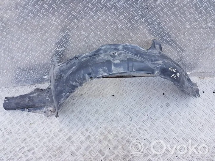 Mazda 626 Rivestimento paraspruzzi passaruota anteriore 