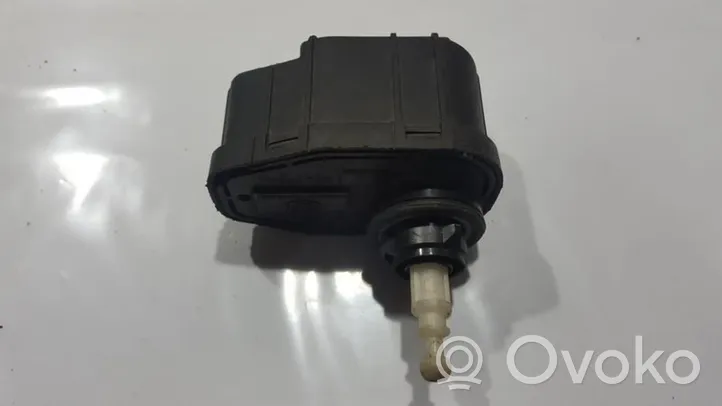 Opel Omega B1 Headlight level adjustment motor 90457812