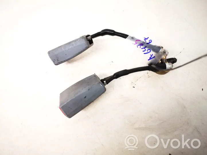 Citroen C5 Klamra środkowego pasa bezpieczeństwa fotela tylnego 963256027702