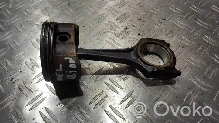 Opel Astra F Piston with connecting rod 