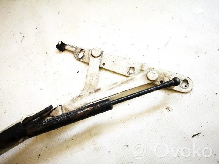 Audi 80 90 B3 Cerniera portellone posteriore/bagagliaio 893827552