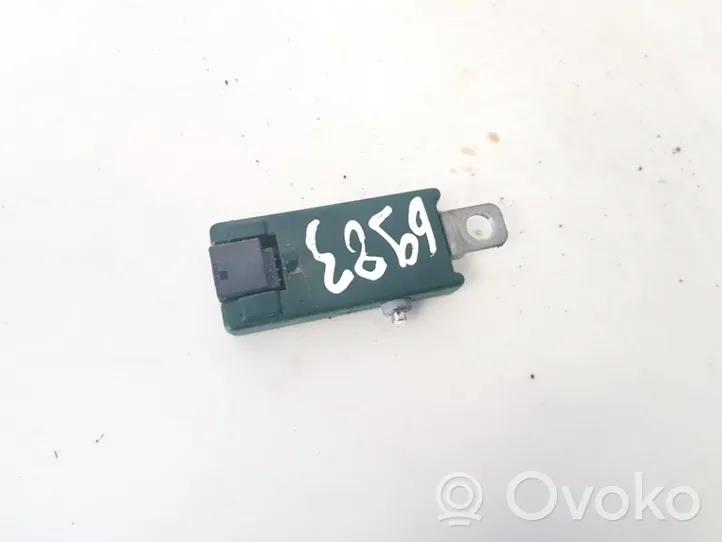 Audi A6 S6 C5 4B Antenas vadības bloks 4b9035225A