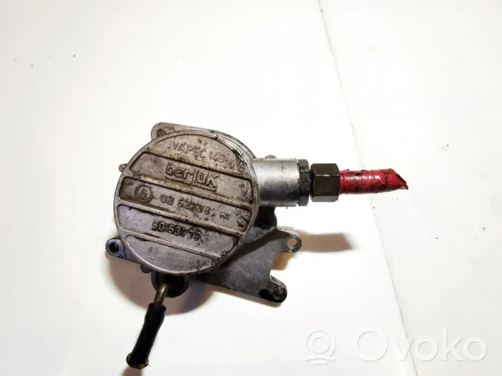 Opel Vectra B Pompa podciśnienia 0252738